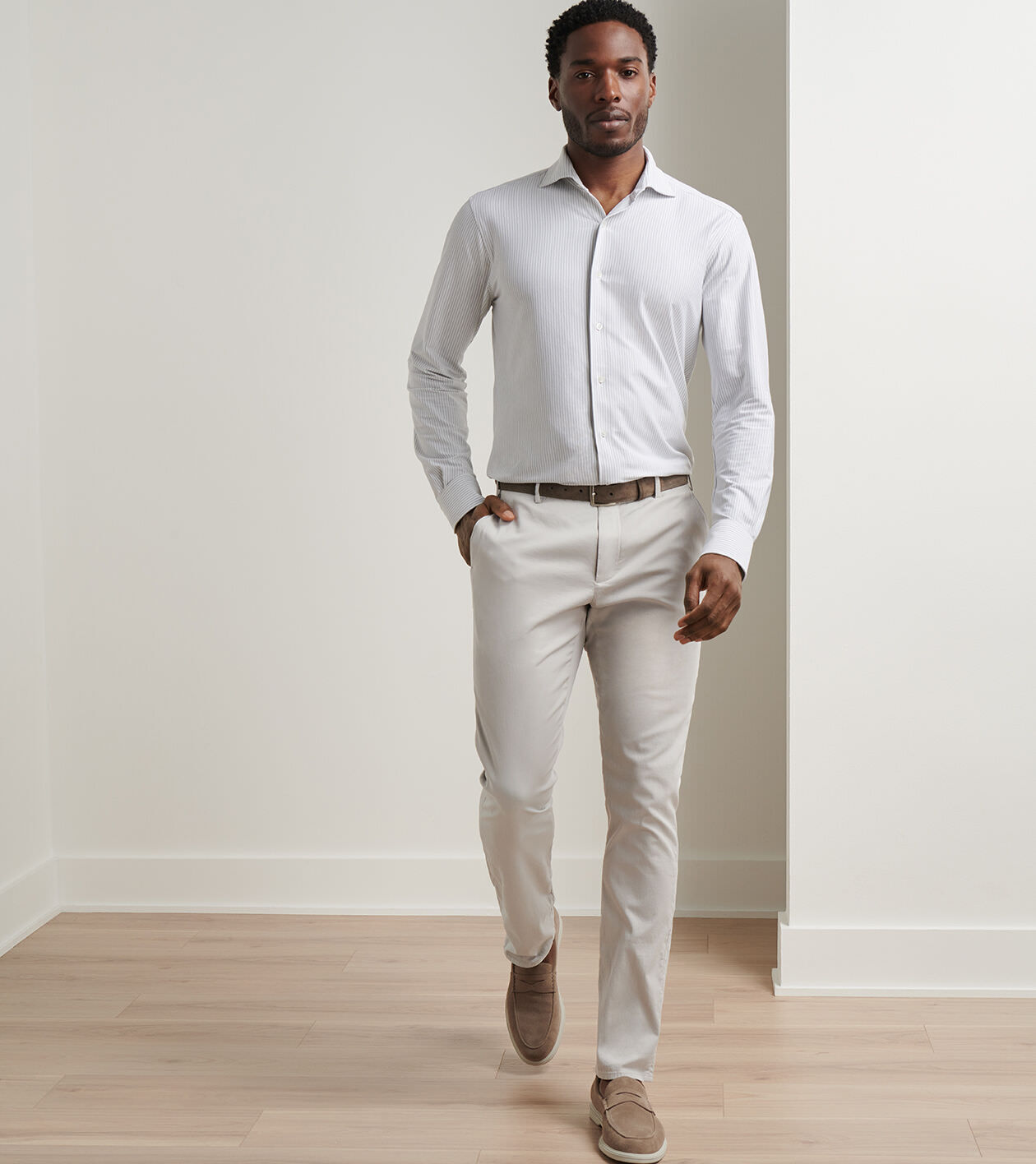 Carlyle Flat Front Chino Trouser | Men's Pants | Peter Millar