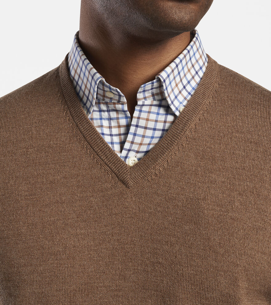 Crown Soft Merino-Silk V-Neck image number 5