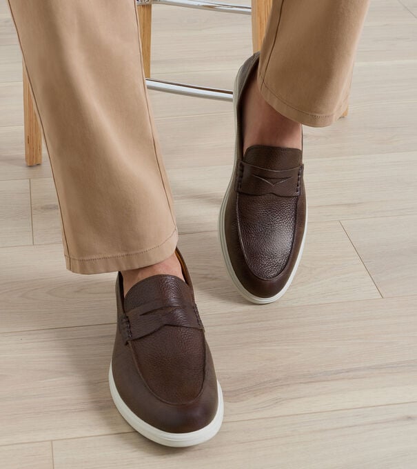 Excursionist Pebble Grain Penny Loafer