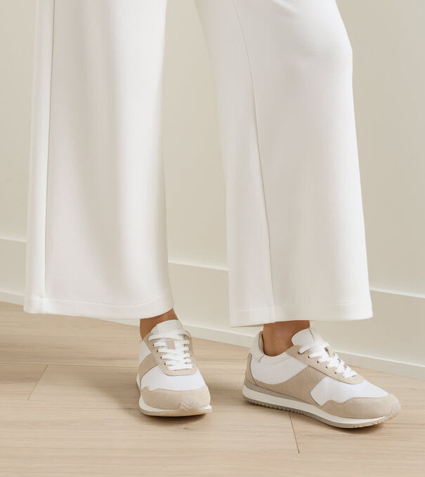 Flora Day Runner