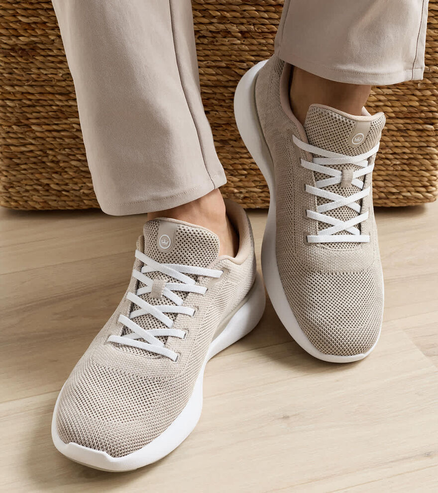 Glide V3 Sneaker image number 4