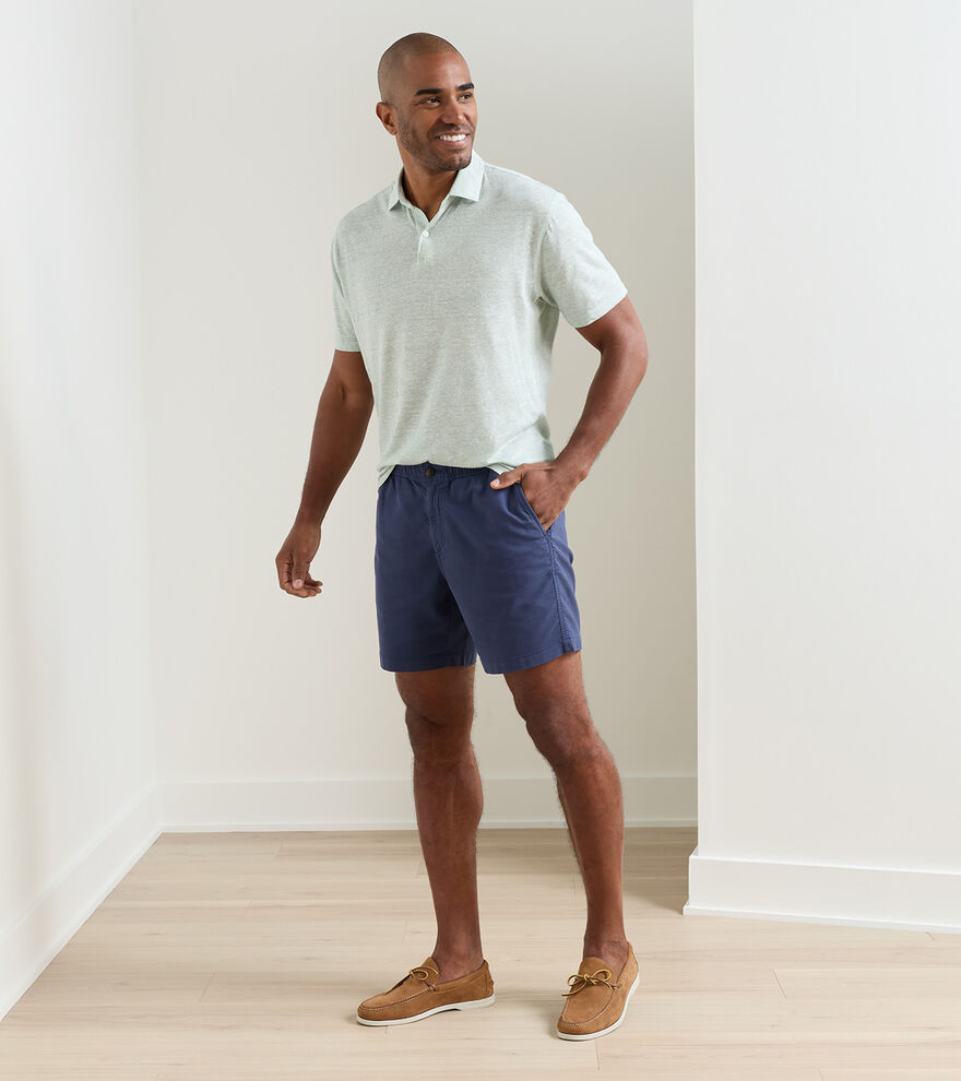 Crown Weekend Short image number 2