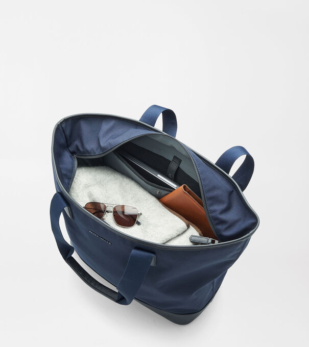 Pursuit Tote