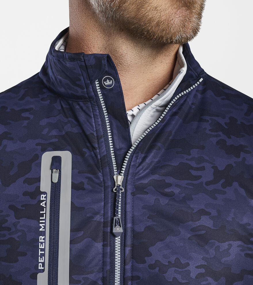 Camo Hyperlight Fuse Hybrid Vest image number 4