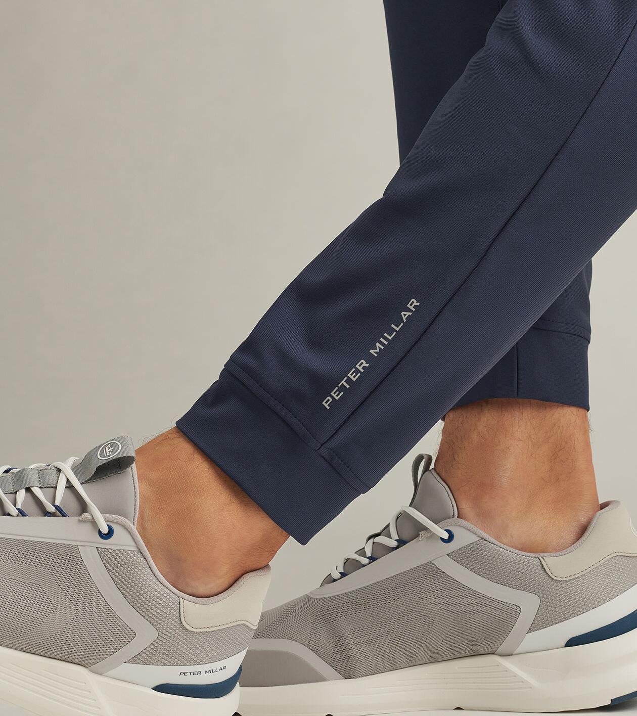 PETER MILLAR ピーターミラー ゴルフパンツ サイズ30-32 新品 Peter Millar Gray Golf Pants Skulls Print 32 x 32 NWT (T-1