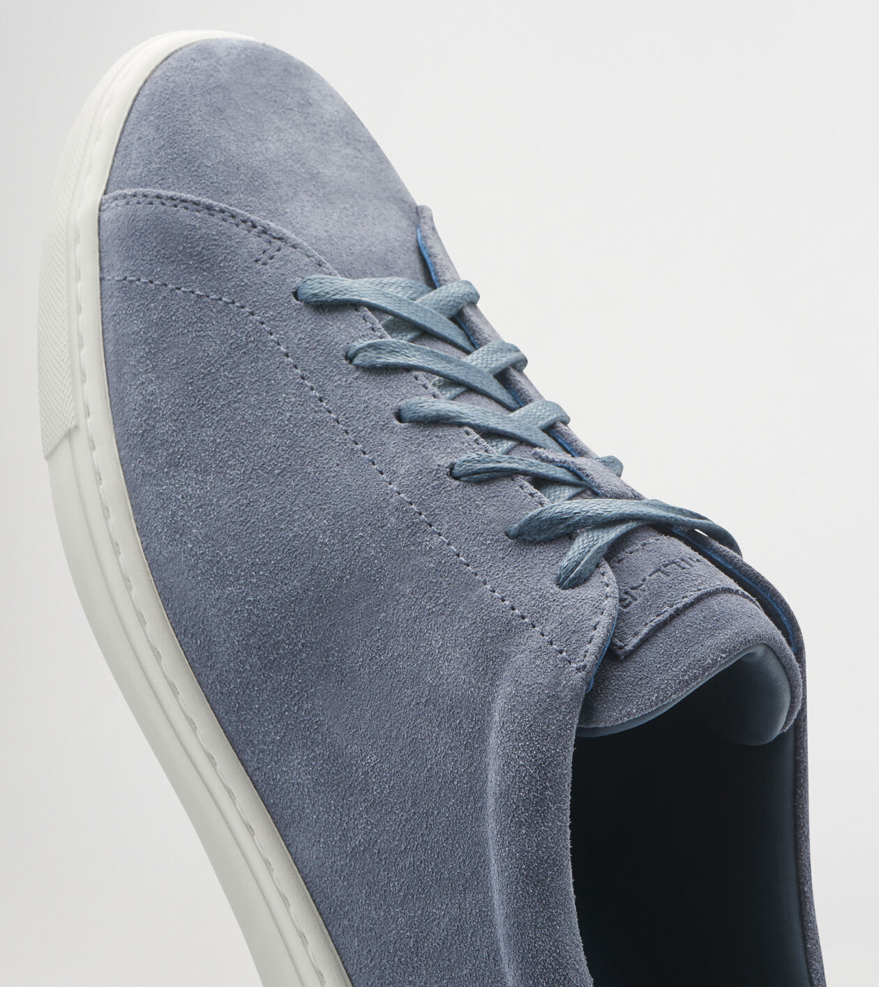 court vantage trainers