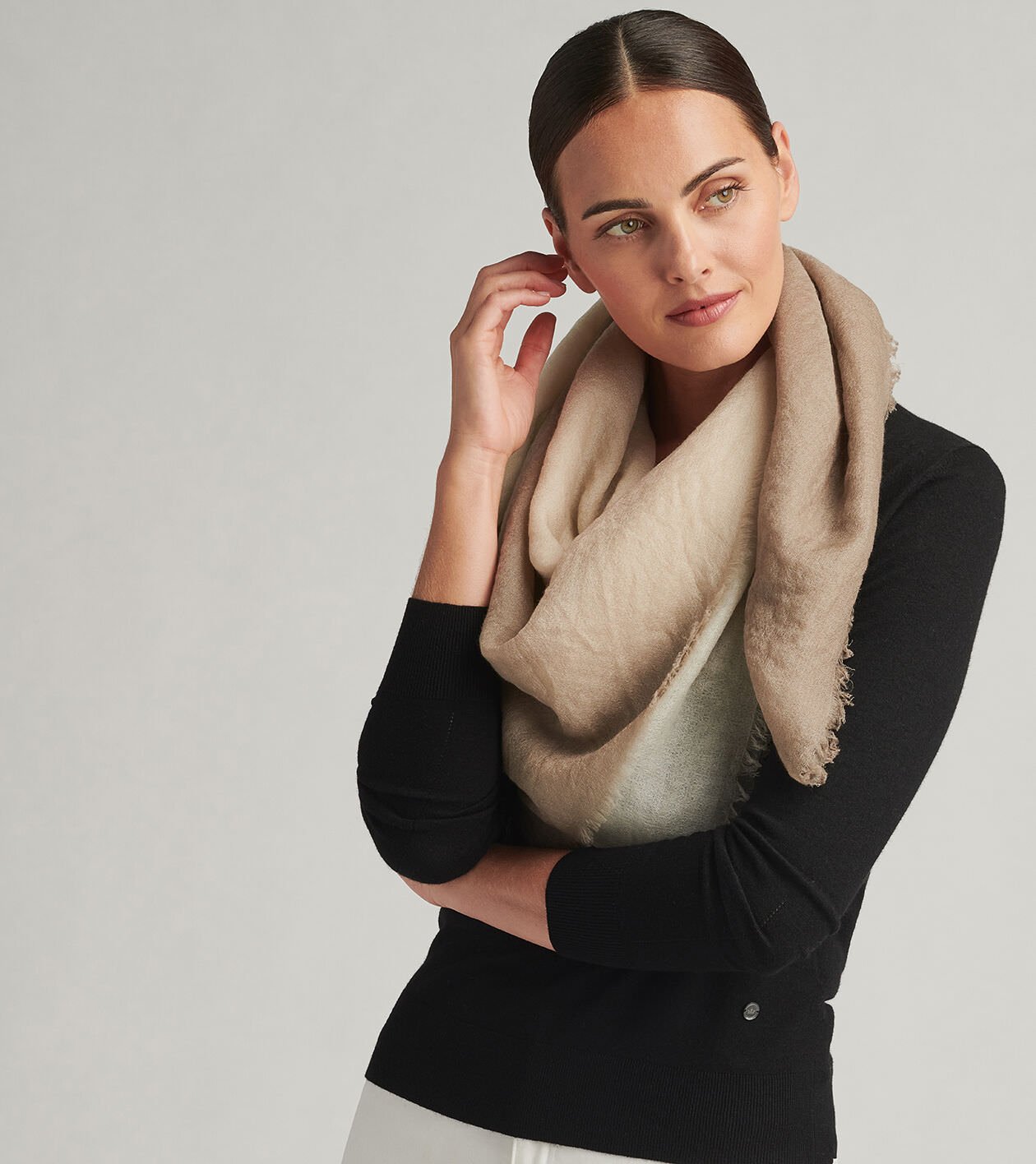 MOONCASTLE CASHMERE SCARF ブラウン Mooncastle FW25 Short scarf in brown cashmere – No Man Walks